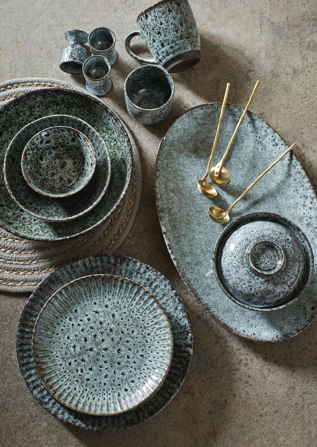 Handgefertigter Stoneware Lunchteller 'Ocean Speckle' von Madam Stoltz