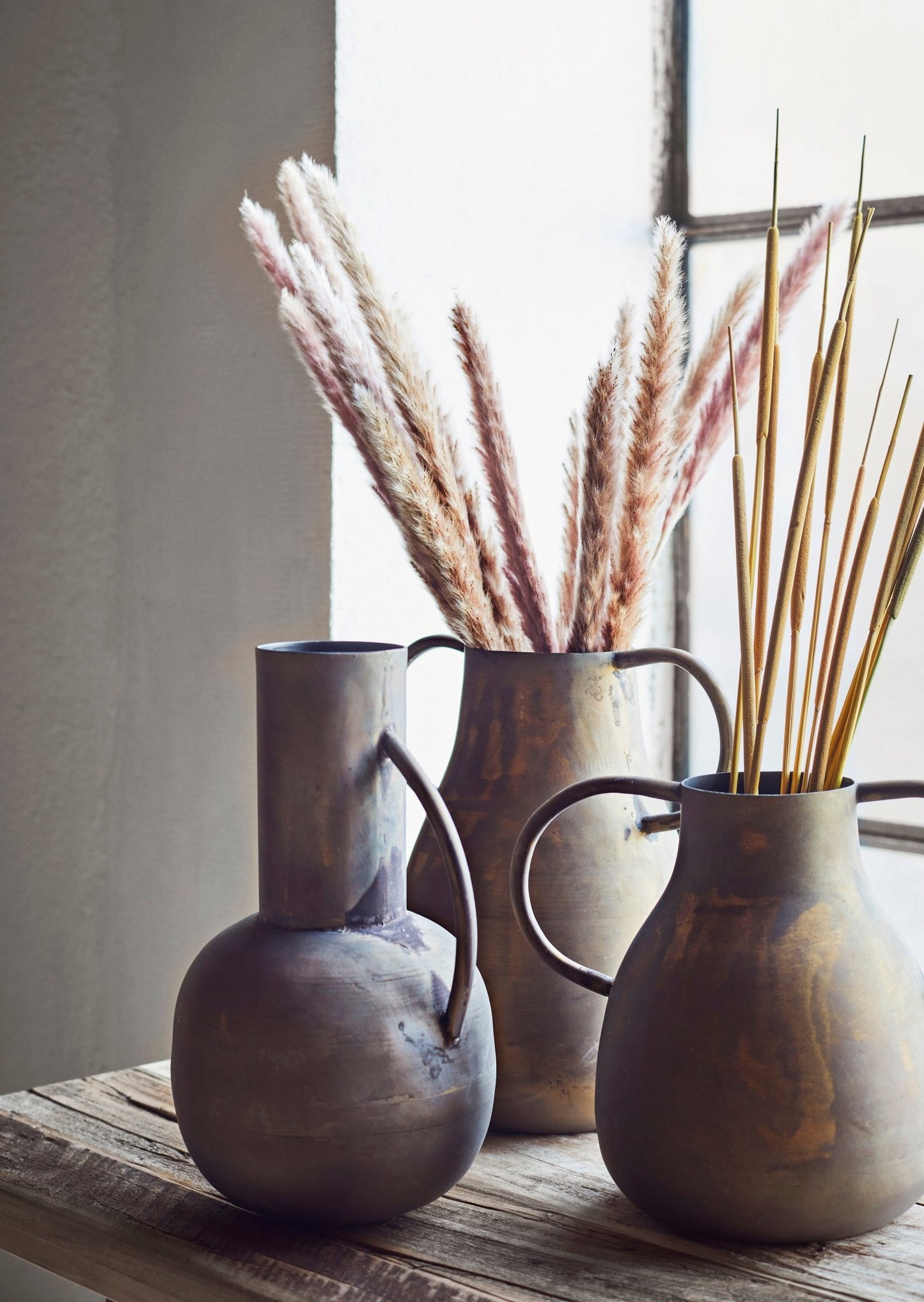 IRON VASE WITH HANDLES - peak-store.de