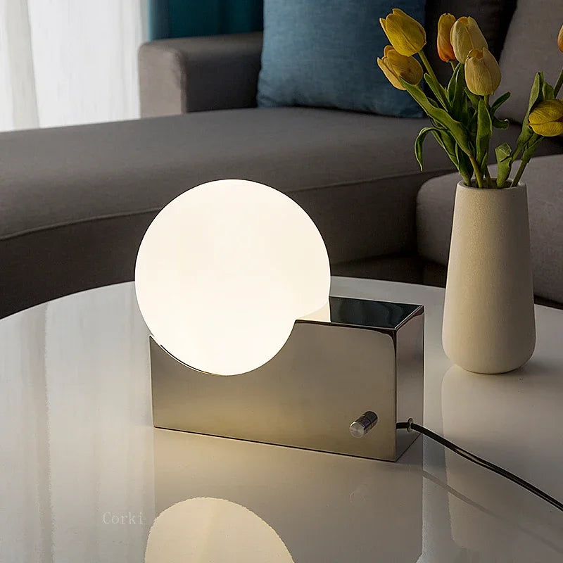Moderne Designerlampe – Wand- & Tischversion