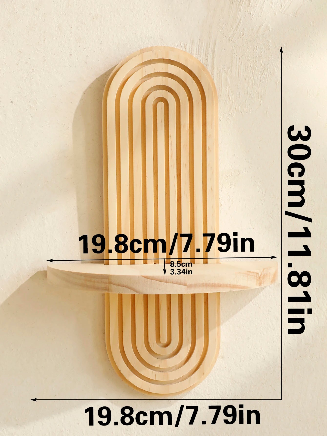 Minimalistisches Wandregal aus Holz