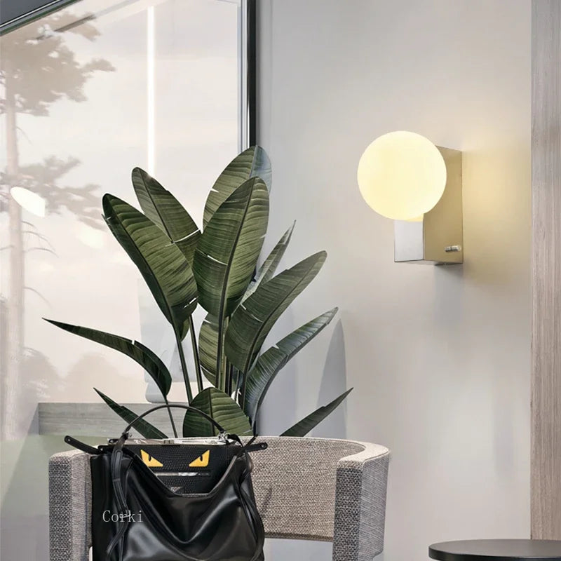 Moderne Designerlampe – Wand- & Tischversion