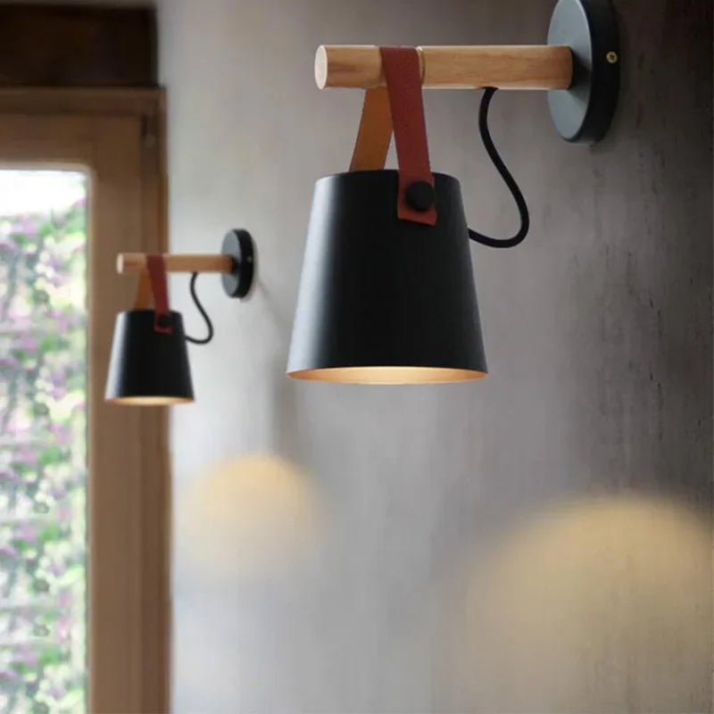 SkandiLeuchte | Holz-Eisen LED-Wandlampe