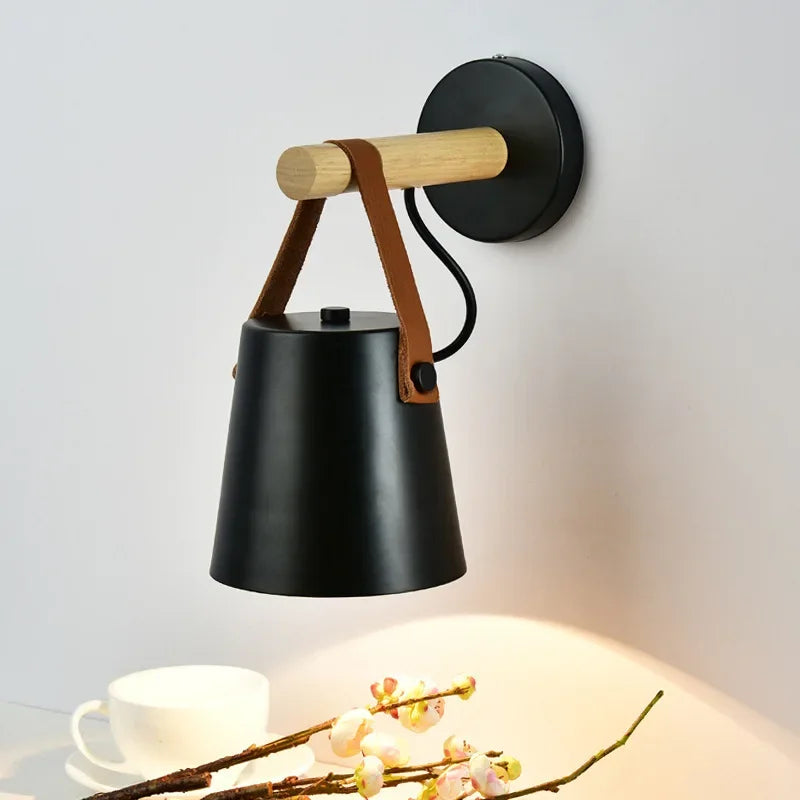 SkandiLeuchte | Holz-Eisen LED-Wandlampe